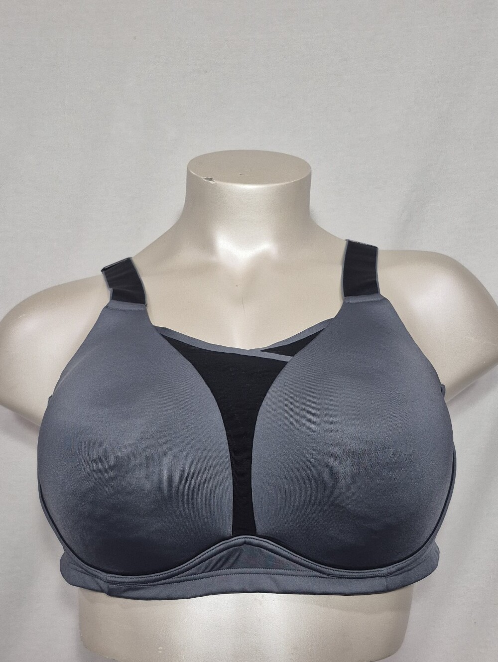 48B Lane Bryant LIVI Wireless Medium-Impact Wicking Sports Bra Gray Black